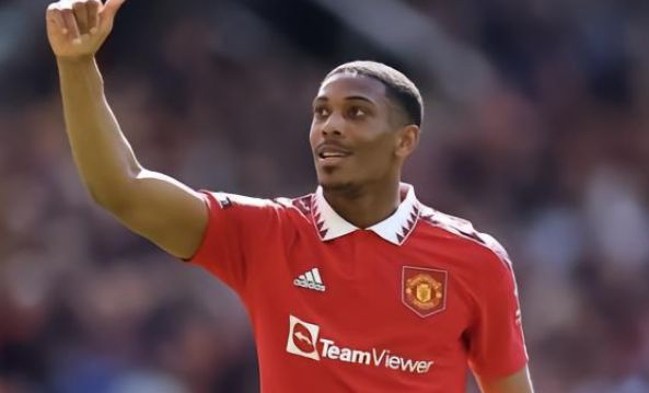 以其坚持不 以其坚持不